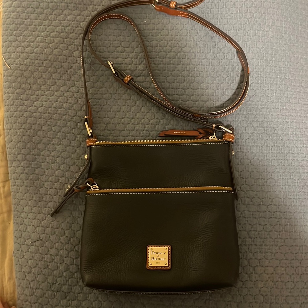 Pebble and Grain cross body Dooney and Burke bag